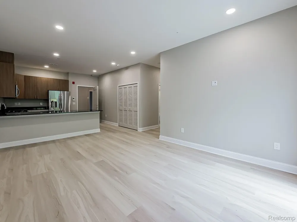 31480 Warren Road #303 Westland City, MI 48185