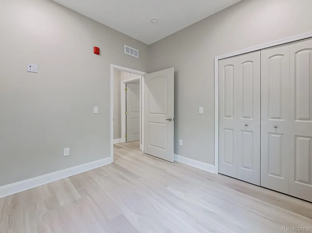 31480 Warren Road #303 Westland City, MI 48185