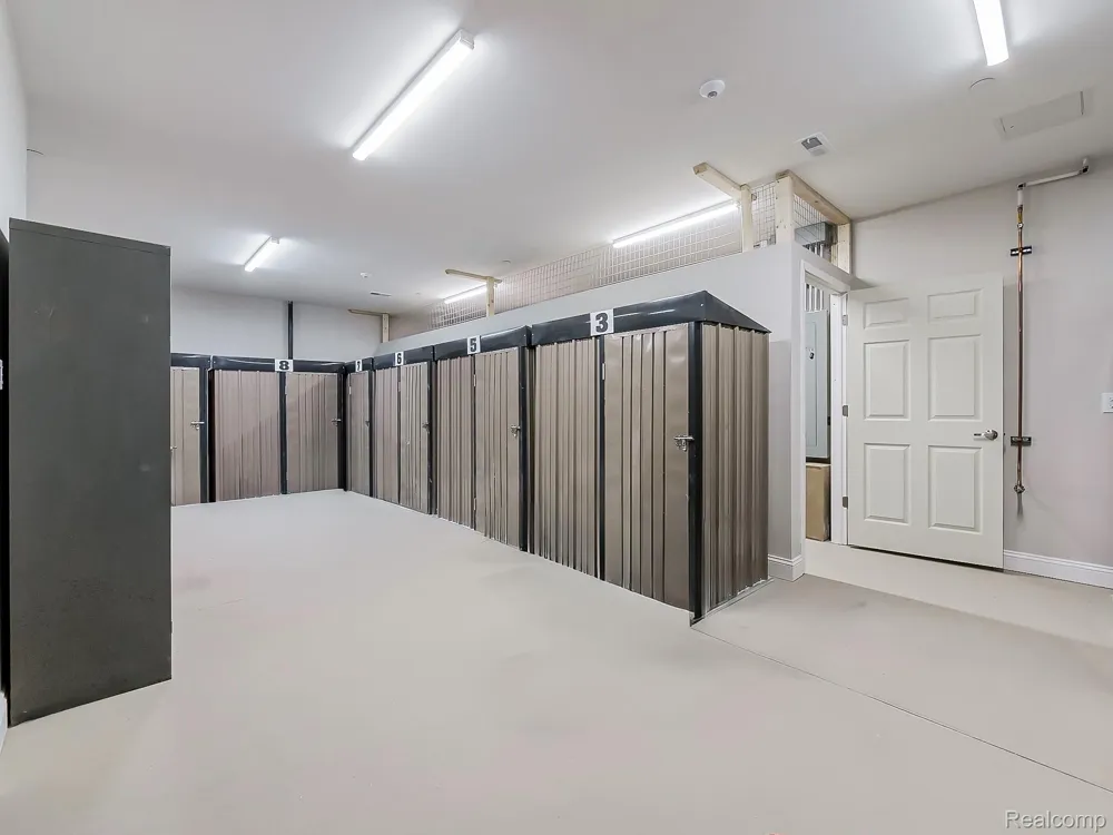 31480 Warren Road #303 Westland City, MI 48185