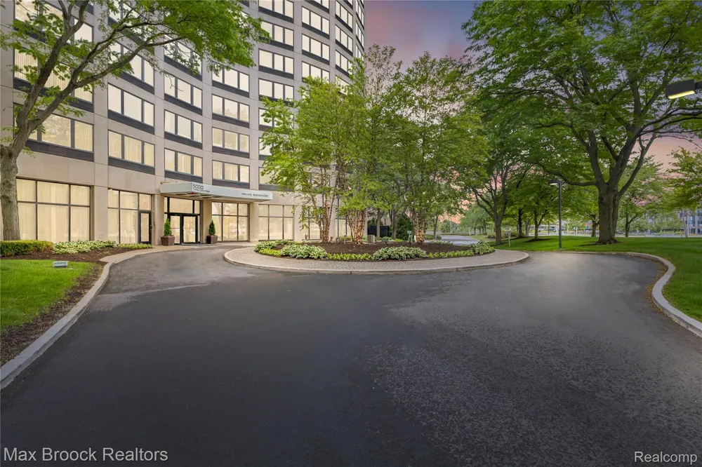 5000 Town Center #2605 Southfield City, MI 48075