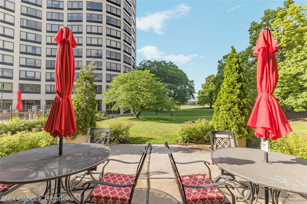 5000 Town Center #2605 Southfield City, MI 48075