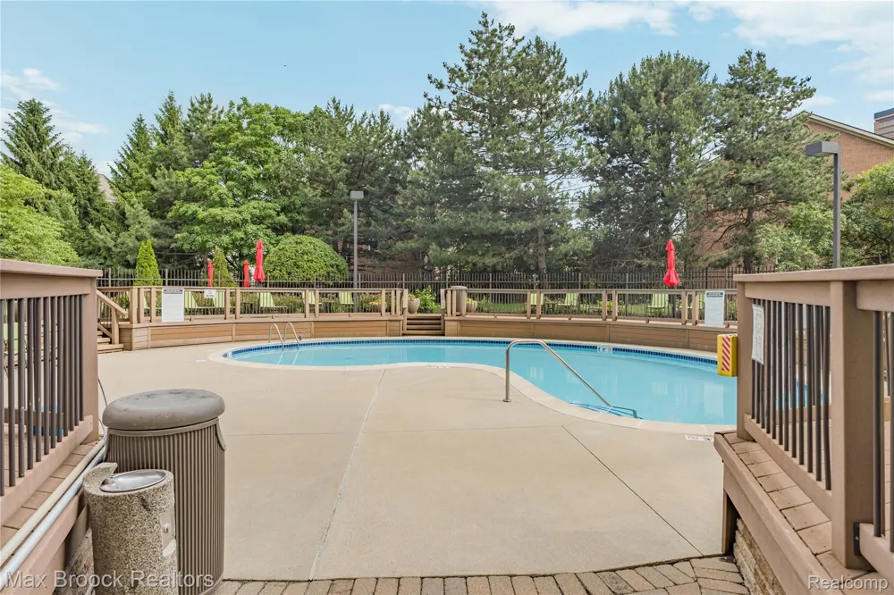 5000 Town Center #2605 Southfield City, MI 48075