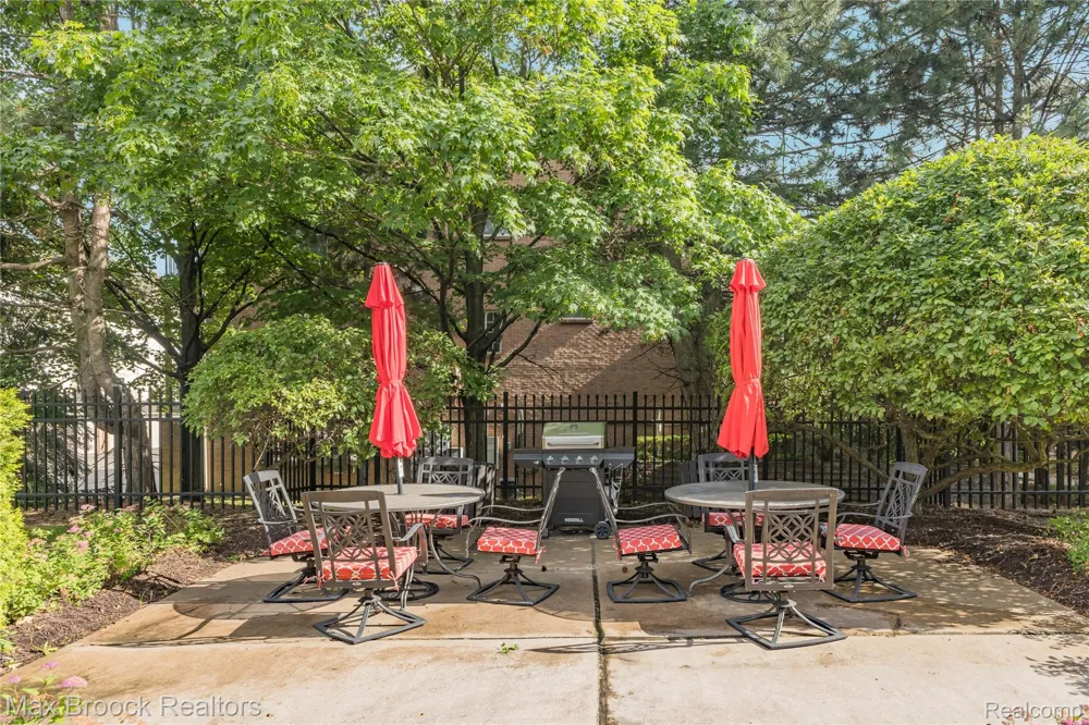 5000 Town Center #2605 Southfield City, MI 48075