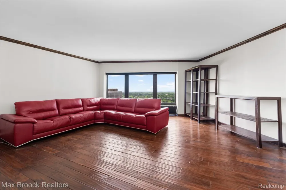 5000 Town Center #2605 Southfield City, MI 48075