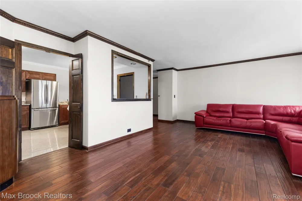 5000 Town Center #2605 Southfield City, MI 48075