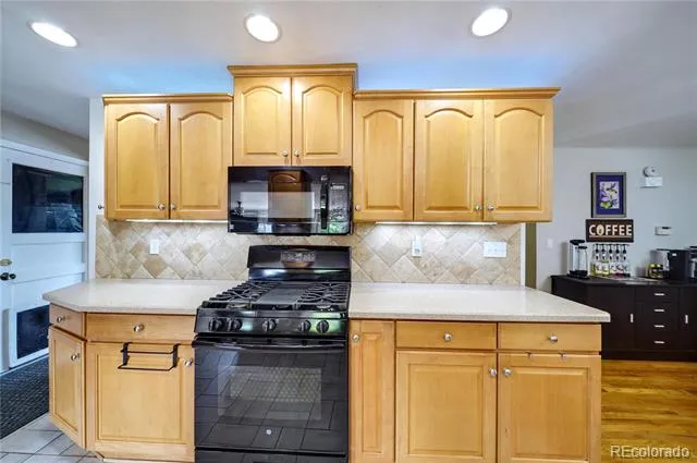 6616 S Lincoln Street Centennial, CO 80121