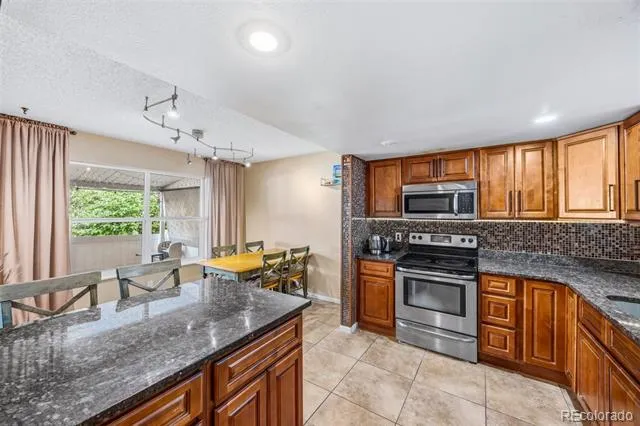 2496 S Vaughn Way #D Aurora, CO 80014