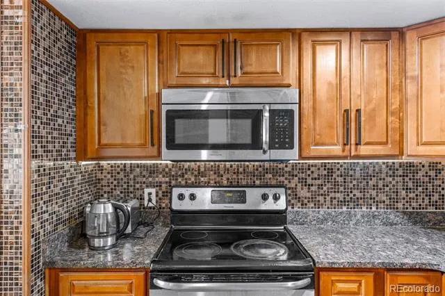 2496 S Vaughn Way #D Aurora, CO 80014
