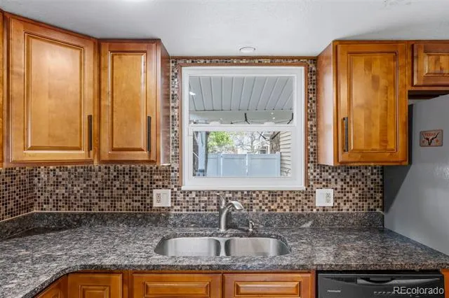 2496 S Vaughn Way #D Aurora, CO 80014
