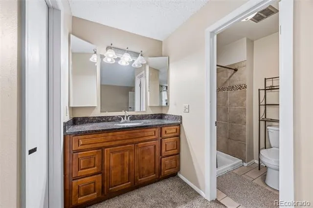 2496 S Vaughn Way #D Aurora, CO 80014