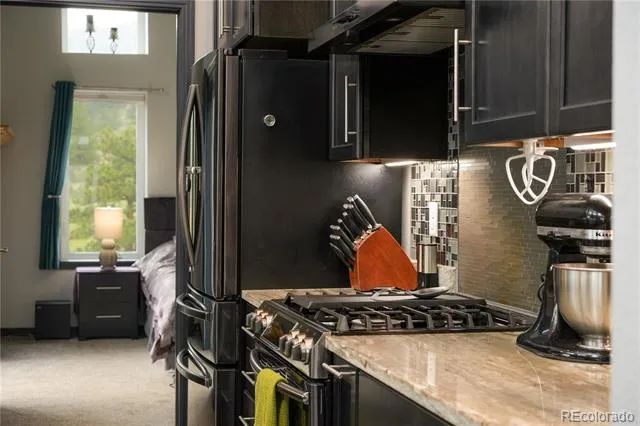 1404 Rowell Drive Lyons, CO 80540