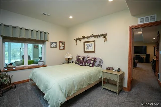 1404 Rowell Drive Lyons, CO 80540