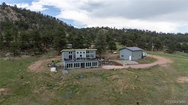 1404 Rowell Drive Lyons, CO 80540