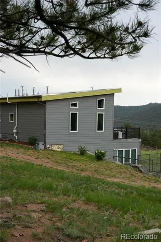 1404 Rowell Drive Lyons, CO 80540