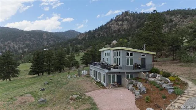 1404 Rowell Drive Lyons, CO 80540
