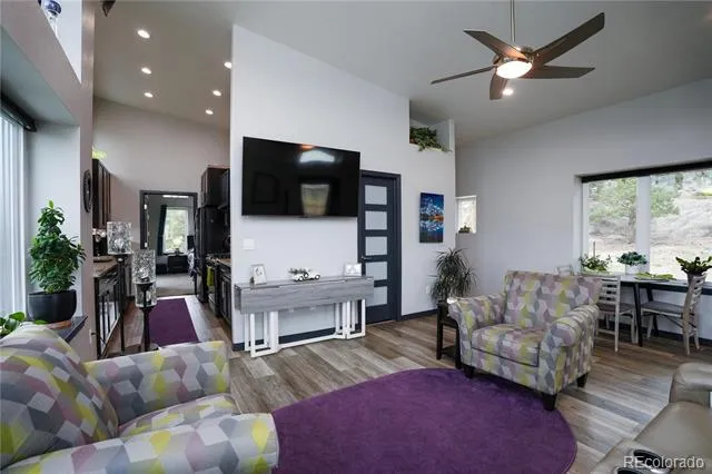 1404 Rowell Drive Lyons, CO 80540