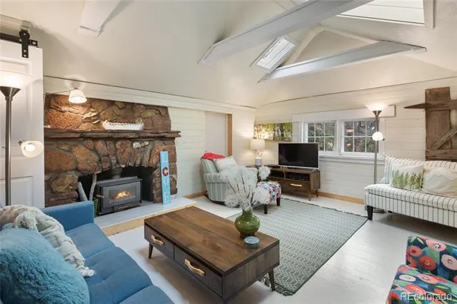 135 Daniwood Grove Florissant, CO 80816