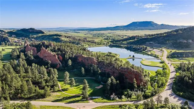 8125 Bannock Drive Larkspur, CO 80118