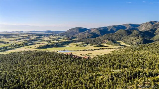 8125 Bannock Drive Larkspur, CO 80118