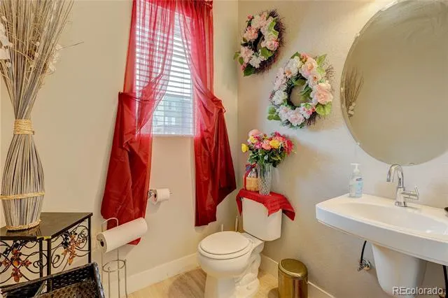 16121 Bolling Drive Denver, CO 80239