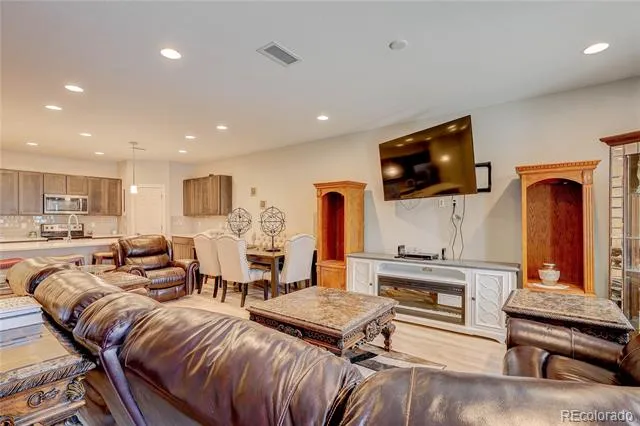 16121 Bolling Drive Denver, CO 80239