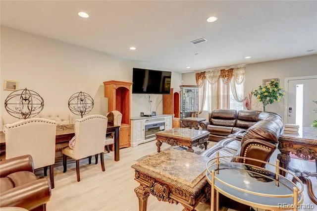 16121 Bolling Drive Denver, CO 80239
