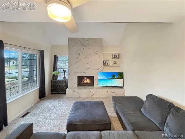 422 Cobblestone Drive Colorado Springs, CO 80906