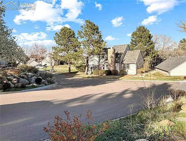 422 Cobblestone Drive Colorado Springs, CO 80906