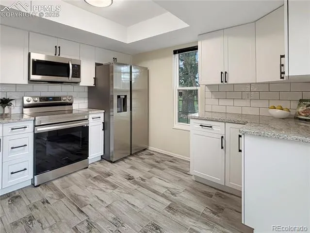 422 Cobblestone Drive Colorado Springs, CO 80906