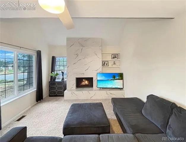 422 Cobblestone Drive Colorado Springs, CO 80906