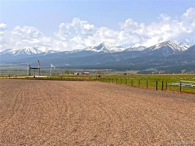 4613 County Road 160 Westcliffe, CO 81252