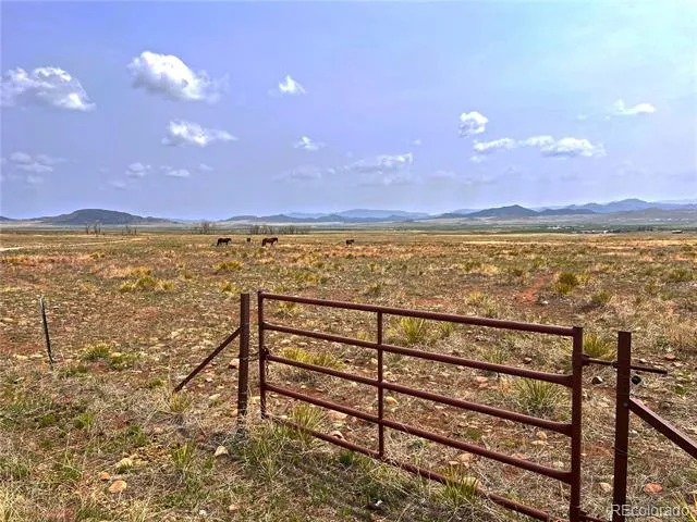 4613 County Road 160 Westcliffe, CO 81252