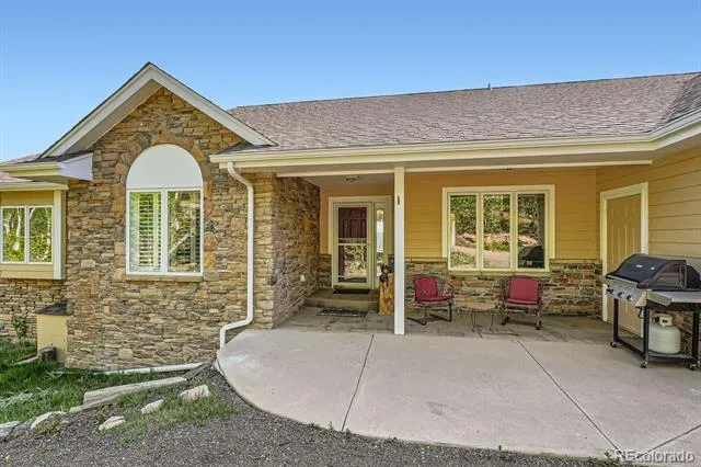 557 Highpoint Circle Black Hawk, CO 80422