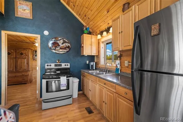15 Mallard Road Como, CO 80432