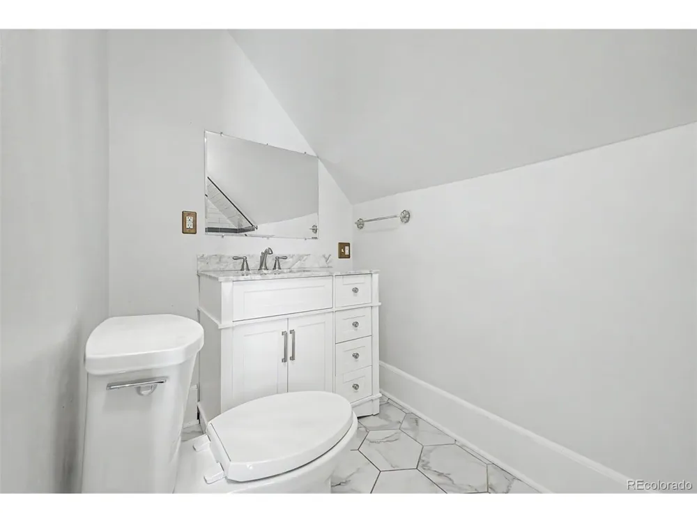 331 E Ellsworth Avenue Denver, CO 80209