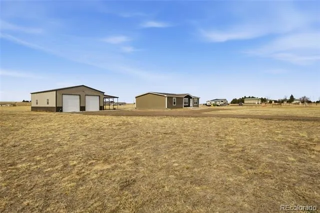 8 Brown Drive Wiggins, CO 80654