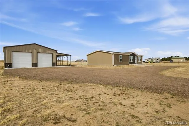 8 Brown Drive Wiggins, CO 80654