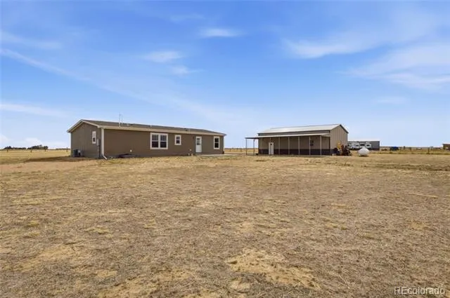 8 Brown Drive Wiggins, CO 80654