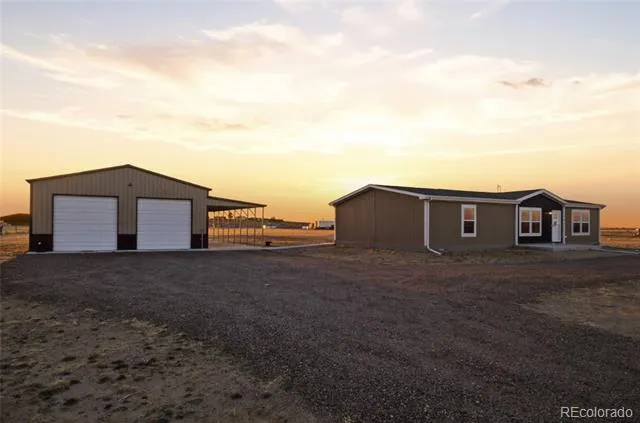 8 Brown Drive Wiggins, CO 80654