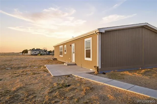 8 Brown Drive Wiggins, CO 80654