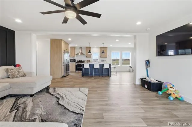 8 Brown Drive Wiggins, CO 80654