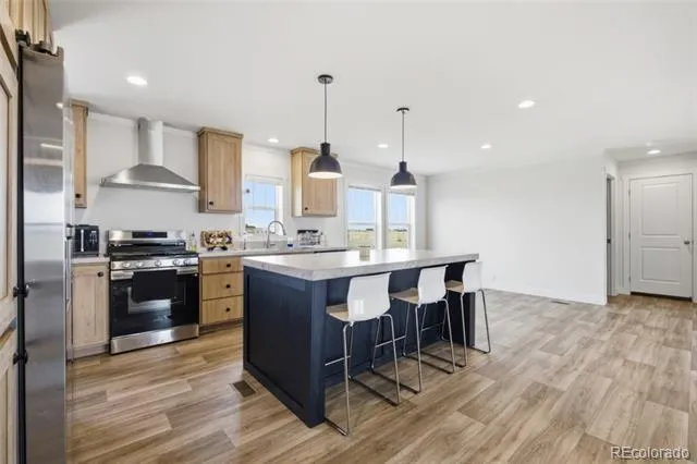 8 Brown Drive Wiggins, CO 80654
