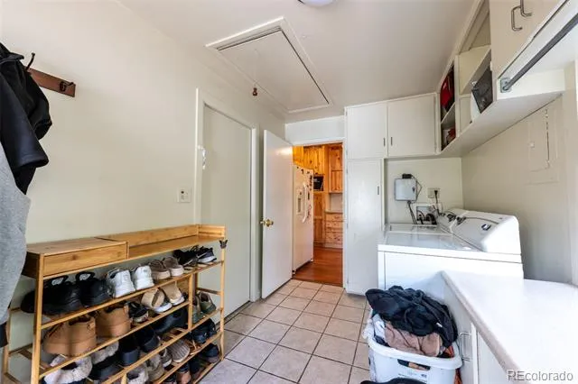 1922 W Cucharras Street Colorado Springs, CO 80904