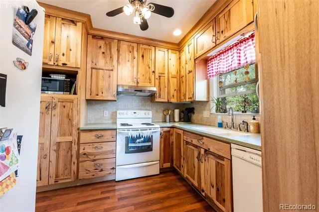 1922 W Cucharras Street Colorado Springs, CO 80904