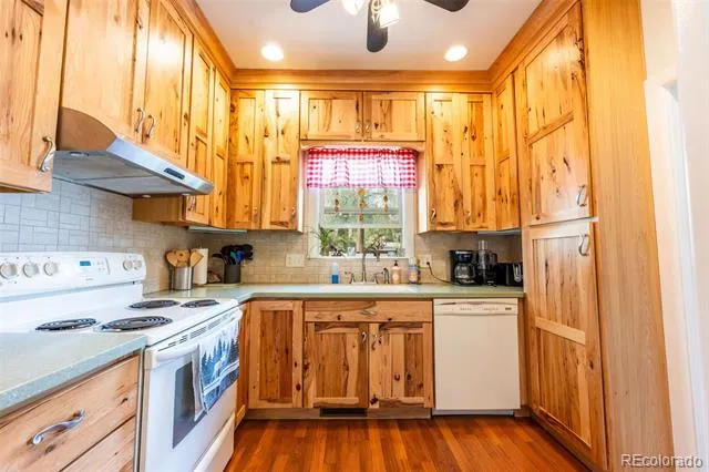 1922 W Cucharras Street Colorado Springs, CO 80904