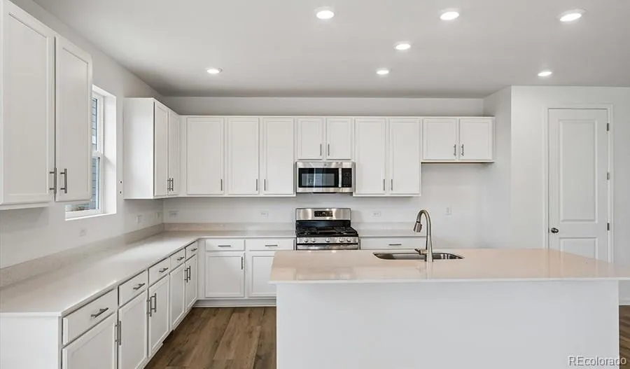 45944 Faith Avenue Bennett, CO 80102