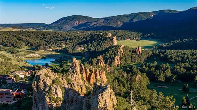 5814 Country Club Drive Larkspur, CO 80118
