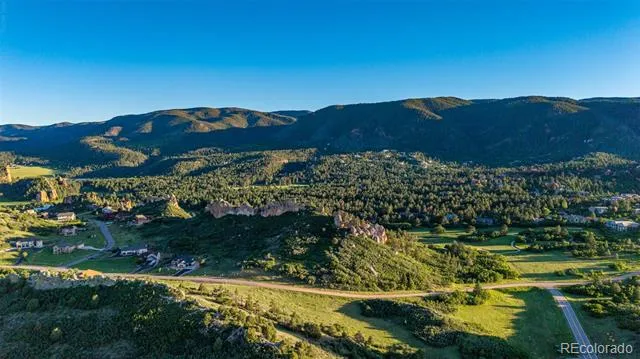 5814 Country Club Drive Larkspur, CO 80118