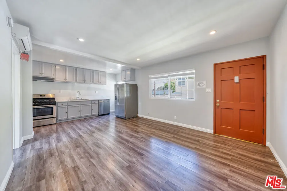 1112 Ocean Park Boulevard #F Santa Monica, CA 90405