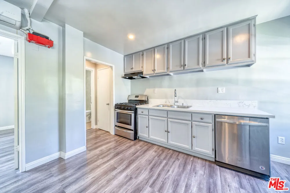 1112 Ocean Park Boulevard #F Santa Monica, CA 90405